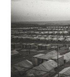 Eine Ausstellung in der Fondazione Rovati in Mailand erzählt Kunst und Geschichten aus Flüchtlingslagern in aller Welt
